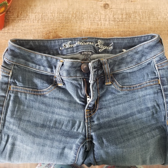 American Eagle Blue Jean Jeggins - Picture 2 of 5